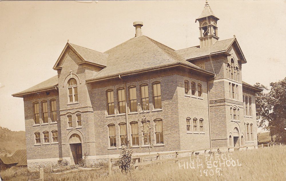 La Farge School in 1909